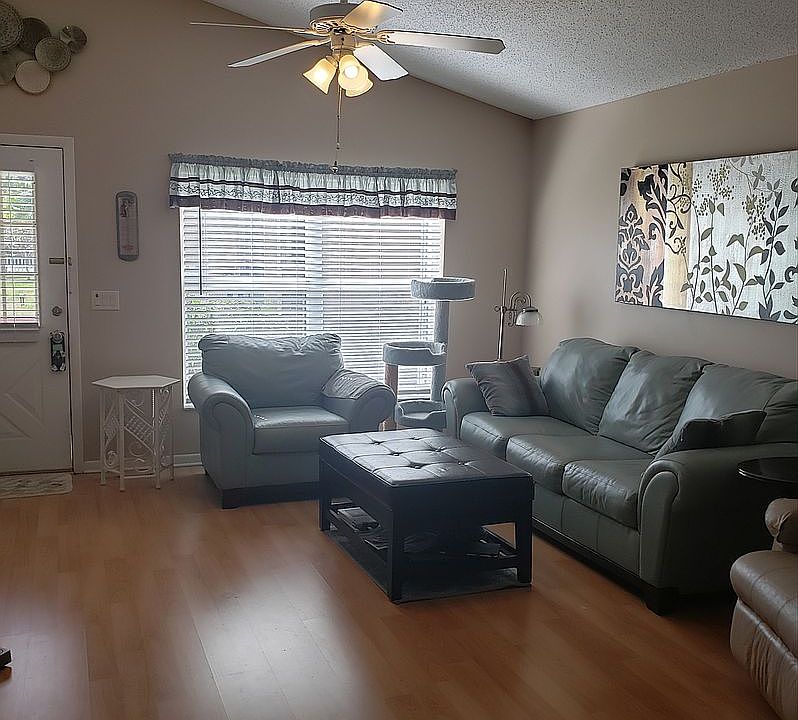 1st image of 590 NW San Remo Cir