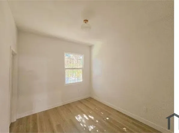 752 E 17th St, Los Angeles, CA 90021