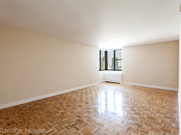 201 East 87th Street image 1 of 7