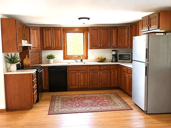 5th image of 43 Cook Hill Road