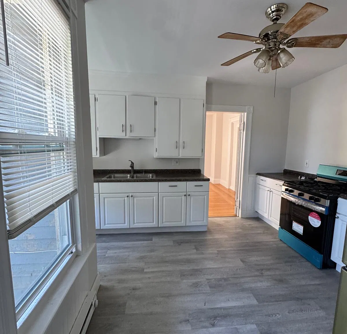 2 bed, 1100 sqft, $1,900 — Photo 1