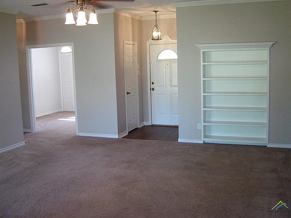 5th image of 315 Hanks St