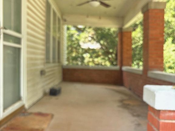 4th image of 1715 Central Ave