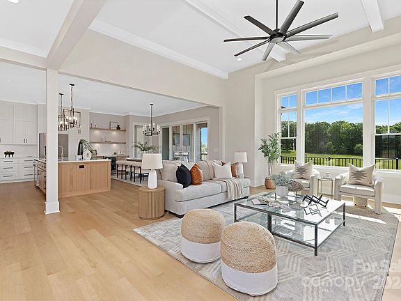3rd image of 103 Monbo Meadows Ln