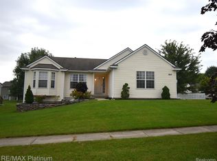 664 Haystack Dr, Linden, MI 48451