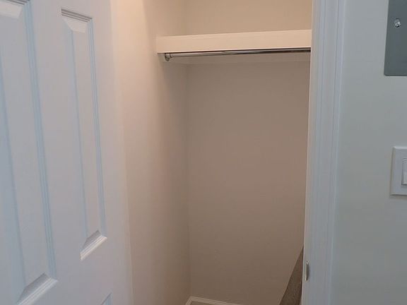 4th image of 284 19th St #2R