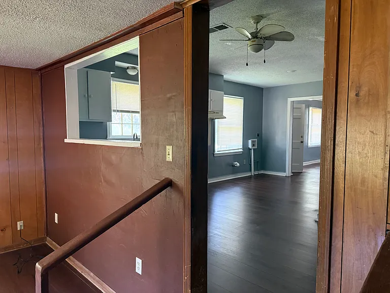 1642 Alta Vista Ave — Photo 18