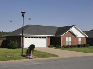 408 Audley Bolton Dr, Searcy, AR 72143