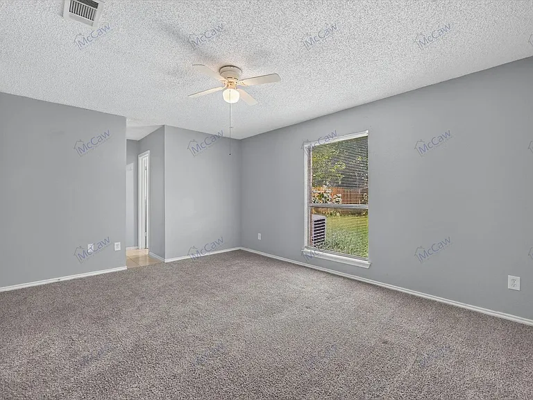 2913 Green Ridge St — Photo 14