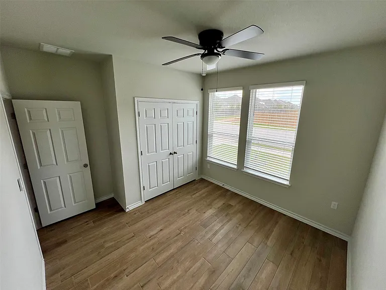 11908 Saddle Rock Dr — Photo 15