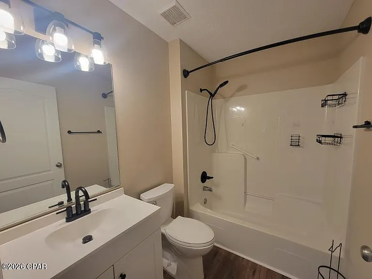 1504 Illinois Ave — Photo 11