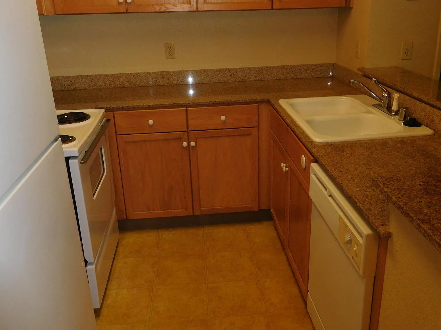 1333 N Camino Alto — Photo 4