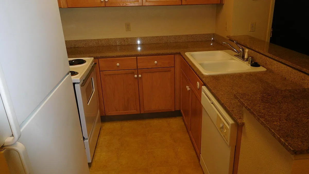 Building Photo - 1333 N Camino Alto Rd #259