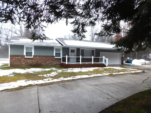 3073 W Lansing Rd, Roscommon, MI 48653