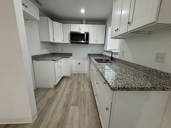 3rd image of 4830 Kentfield Rd #A