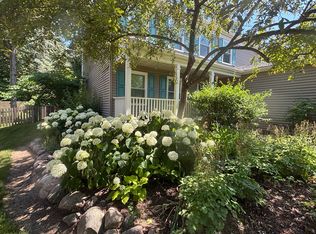 635 Kingsbury Ct, Batavia, IL