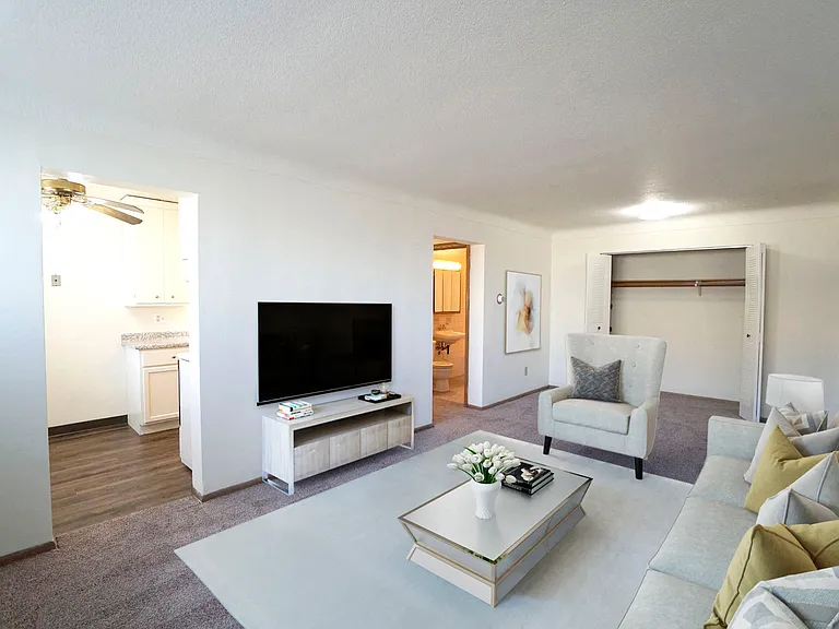 English Conway Place — Photo 6