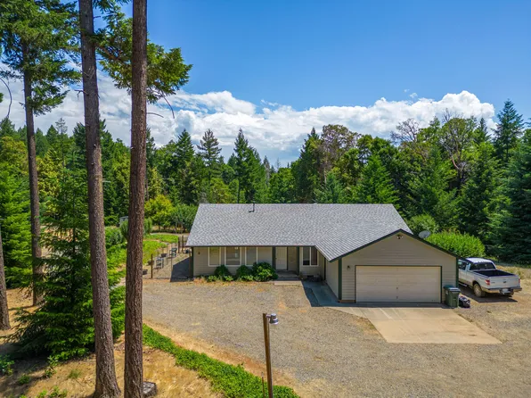 651 S Old Stage Rd, Cave Junction, OR 97523