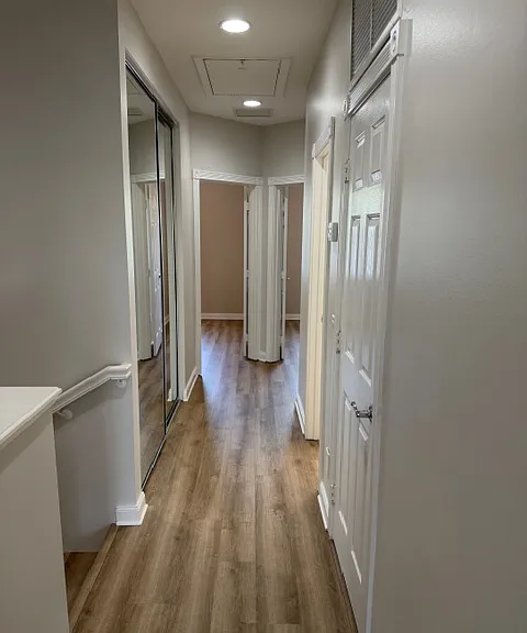 1547 Napoli Dr — Photo 16