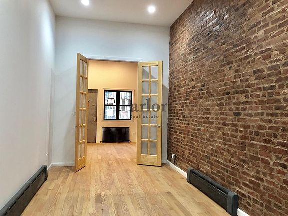 4th image of 174 Irving Ave APT 1L