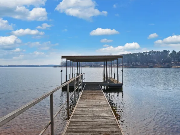 142 Circle Dr #C, Hartwell, GA 30643