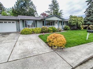 14204 82nd Ave NE, Kirkland, WA 98034