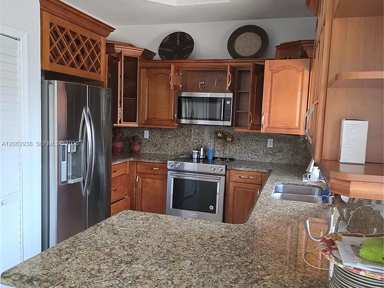 14811 SW 32nd Ln — Photo 8