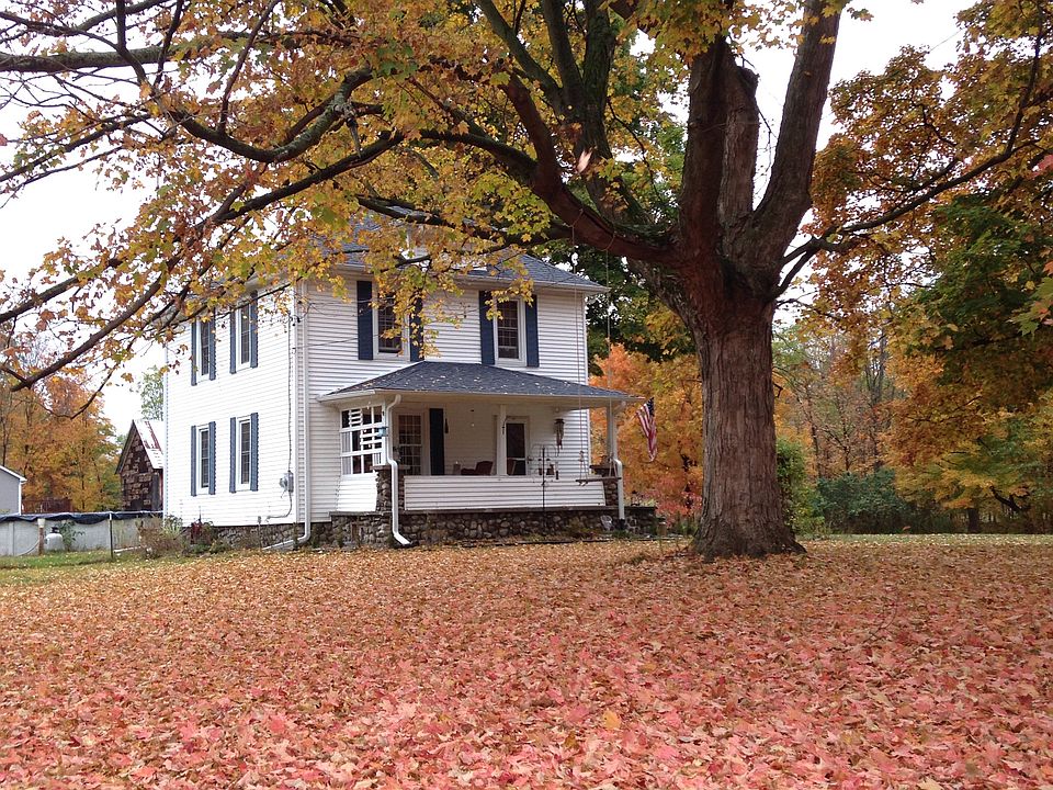 1st image of 10 Clermont Ln