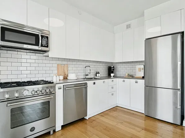 125 Delancey St, New York, NY