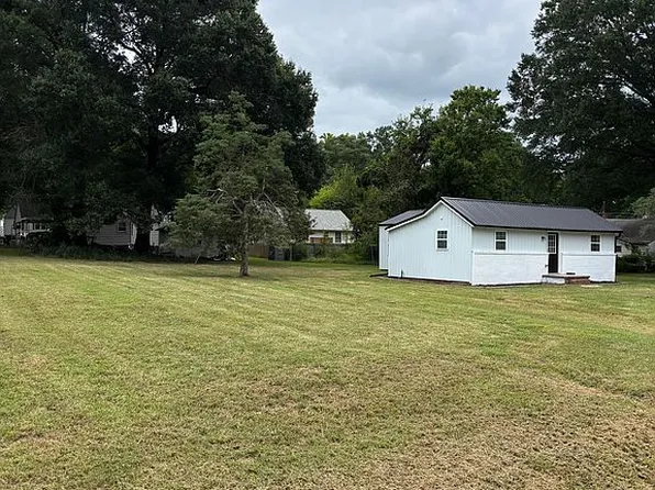 1007 Haled St, Eden, NC 27288