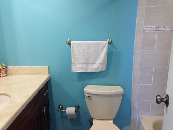 4th image of 210 172nd St APT 523
