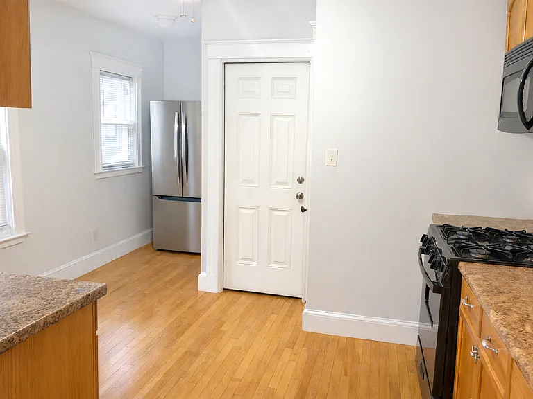 14 Walter St #1 — Photo 9