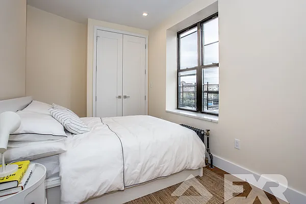 Rented by EXR | media 23