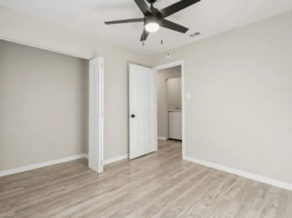 2116 Ridgeway St, Arlington, TX 76010