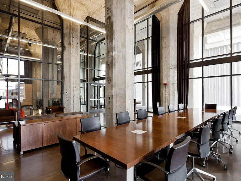 1200 Steuart St #713 — Photo 34
