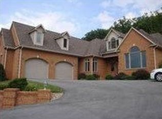 52 Fairway Vw, Peterstown, WV 24963