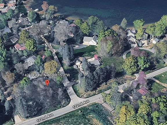 4th image of Recreation Dr