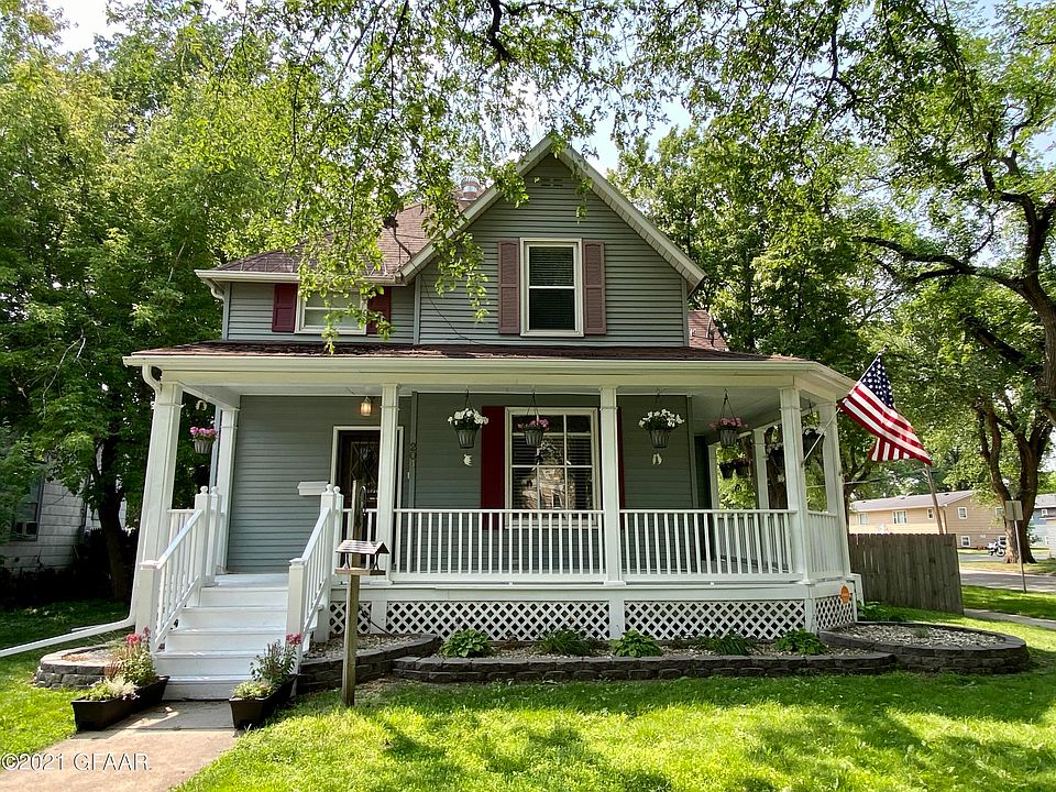 1st image of 204 Walnut St