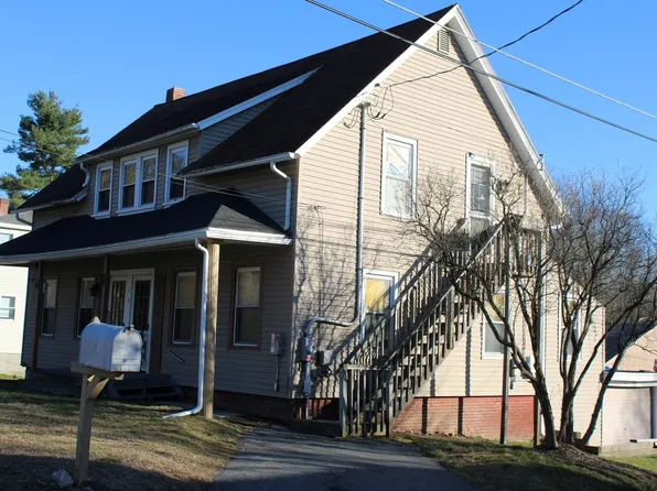 25 Quinebaug Rd, Dudley, MA 01571