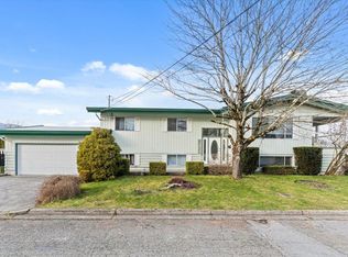 45675 Marshall Ave, Chilliwack, BC V2P 6N3