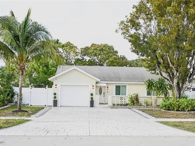7105 SW 3rd Ct, North Lauderdale, FL, 33068