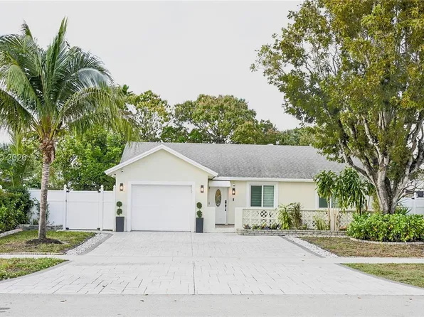 7105 SW 3rd Ct, North Lauderdale, FL 33068