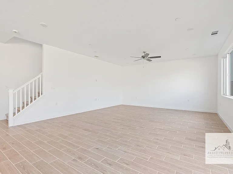 2272 N Duke Ave — Photo 5