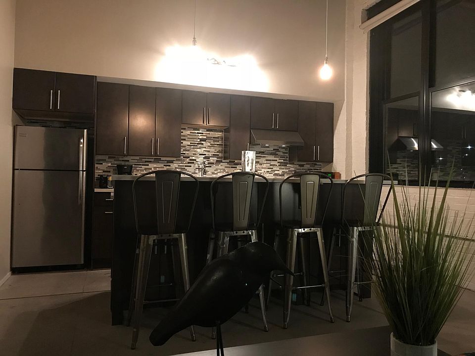 2nd image of 2501 Liberty Ave APT 3C