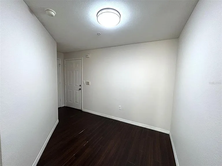 2015 Erving Cir #208 — Photo 2