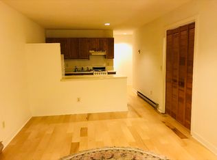 211 Cedarwood Ln APT B, Carrboro, NC 27510