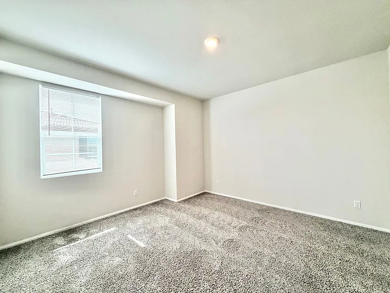 40617 Birchfield Dr — Photo 31