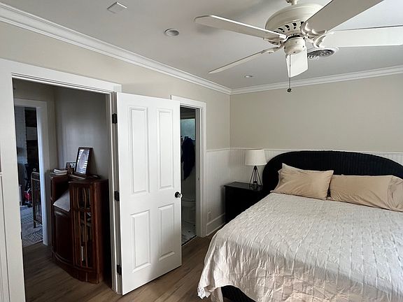 main bedroom with ensuite
