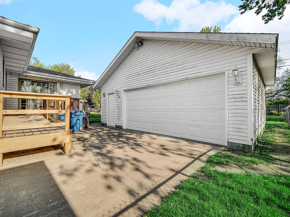 3106 44th St, Highland, IN 46322 | Zillow
