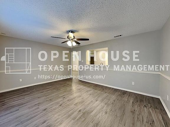 5th image of 5217 Hollow Bend Ln